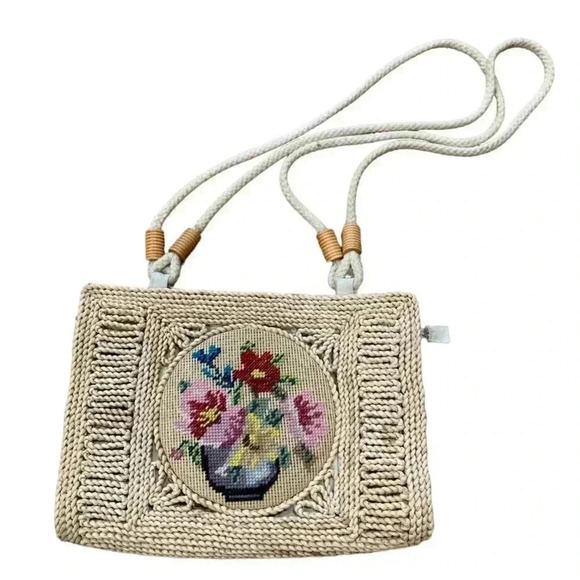 Vintage Handbags - Vintage Straw Floral Needlepoint Purse Bag